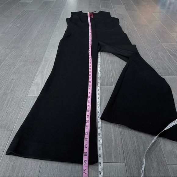 SPANX The Perfect Shaping Pant Jumpsuit L Black Flare Wide Leg Ponte Knit V-Neck - Picture 16 of 16